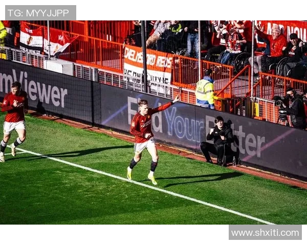 足总杯焦点战切尔西与利物浦战平争议判罚引发全场热议